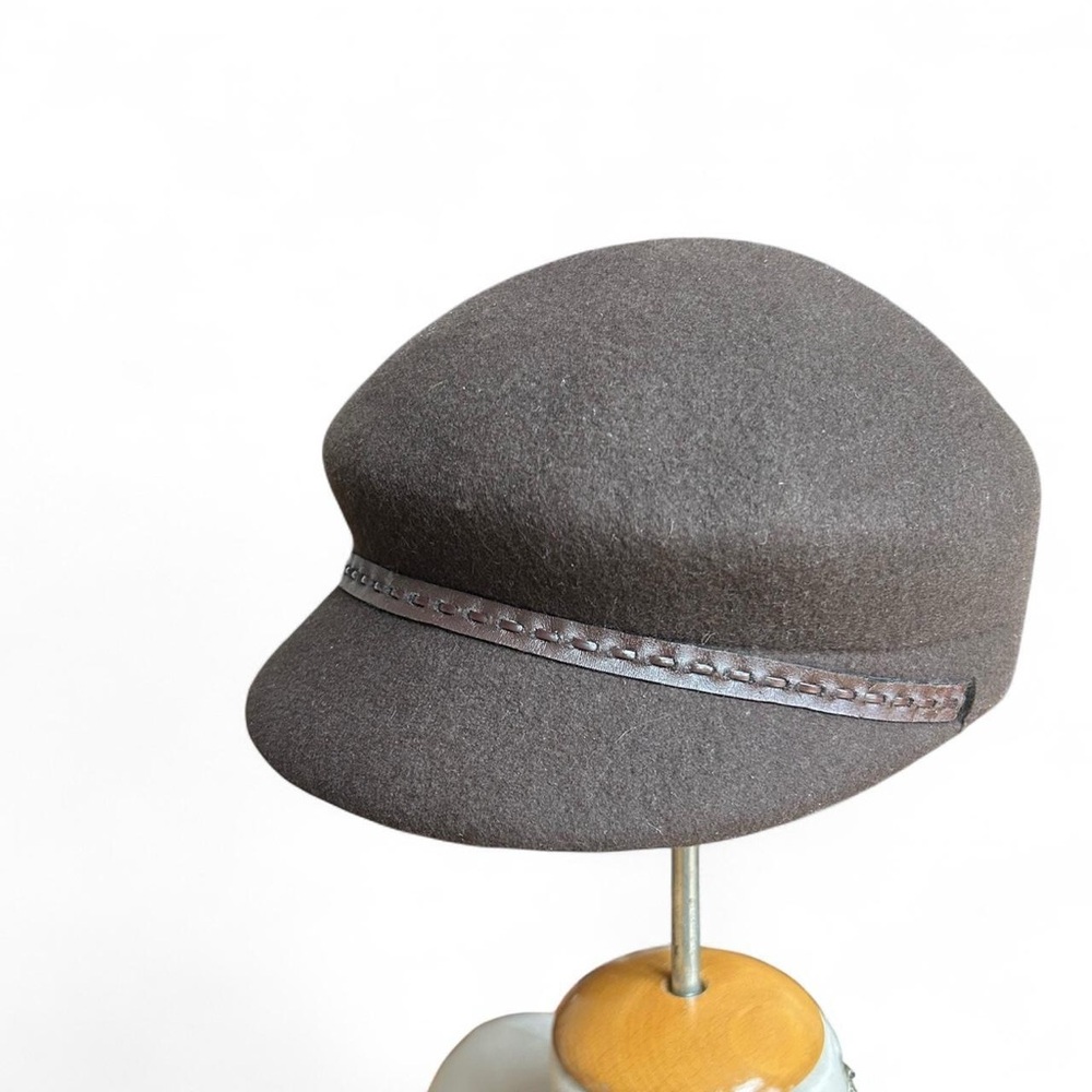 Sonoma brown felt wool newsboy cap with faux leather trim accessories